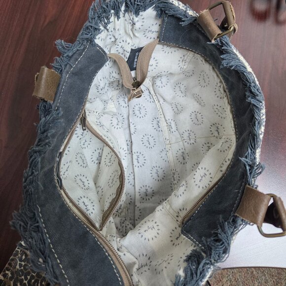 Myra Bag - Picture 6 of 10